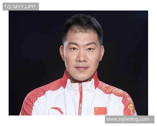 张昊的奋斗故事：从普通学生到行业精英的成长之路