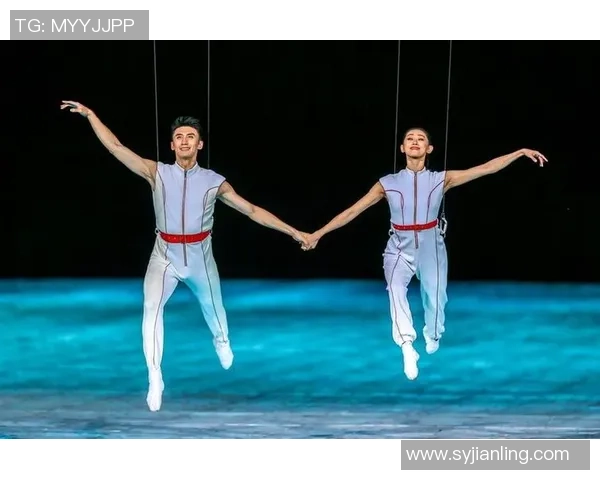 贾诚：在传统与现代交融中探索自我与社会的深刻关系